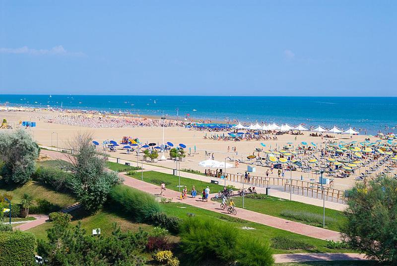 Residence Green Life Bibione Exterior foto